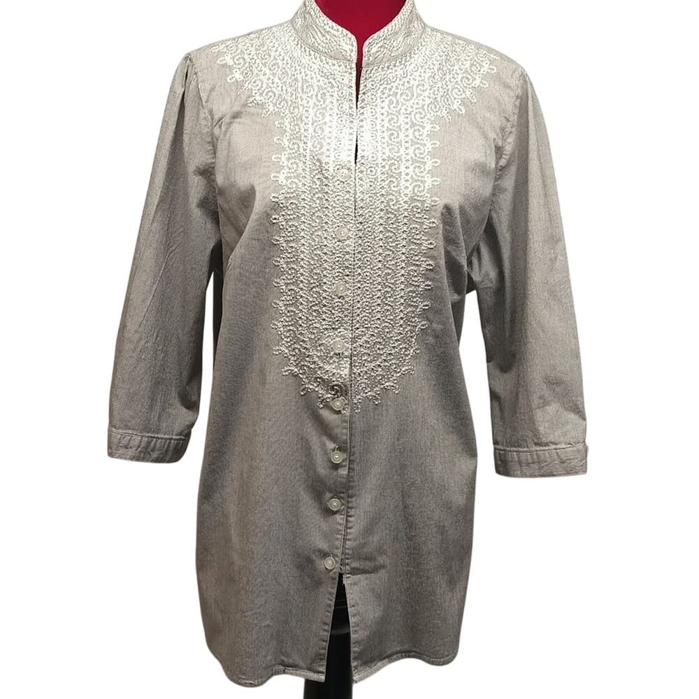 womens ecologie top Sz 2X gray/white 3/4 sleeves embroidered front button down